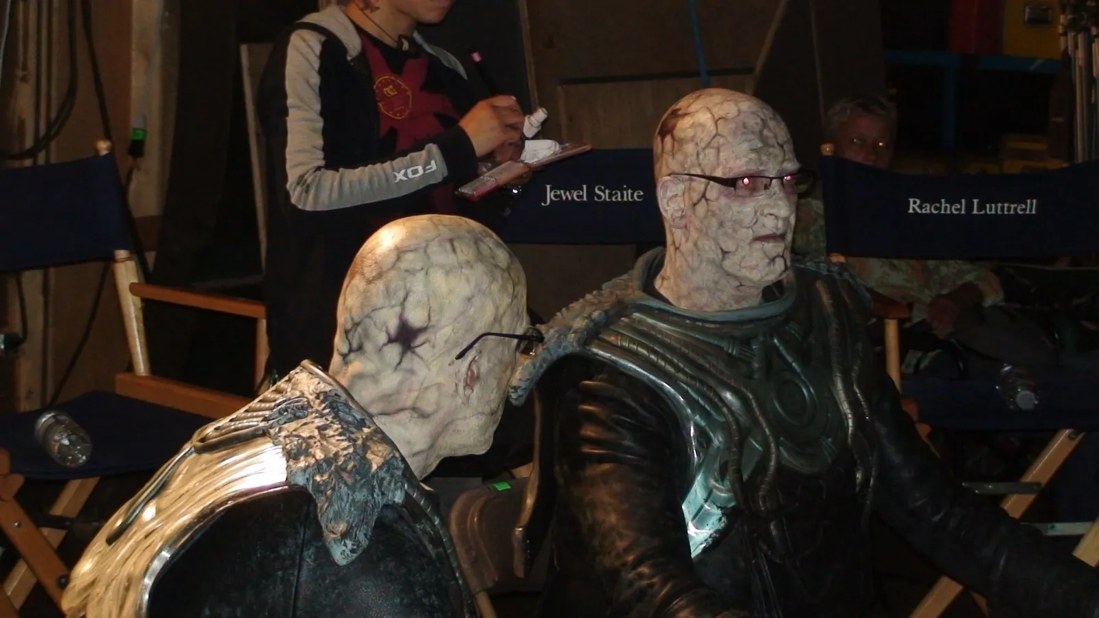 More BTS pics from the #Stargate vault - Relaxing with the wraith #Atlantis #SGA #StargateAtlantis