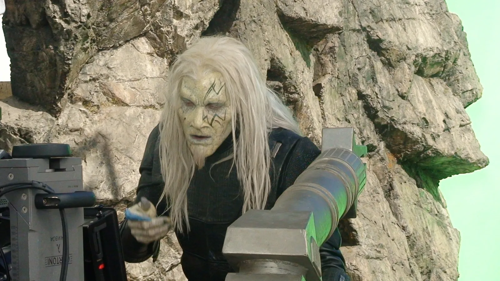 Behind the scenes on #StargateAtlantis with @CHeyerdahl #Stargate #SGA #Atlantis