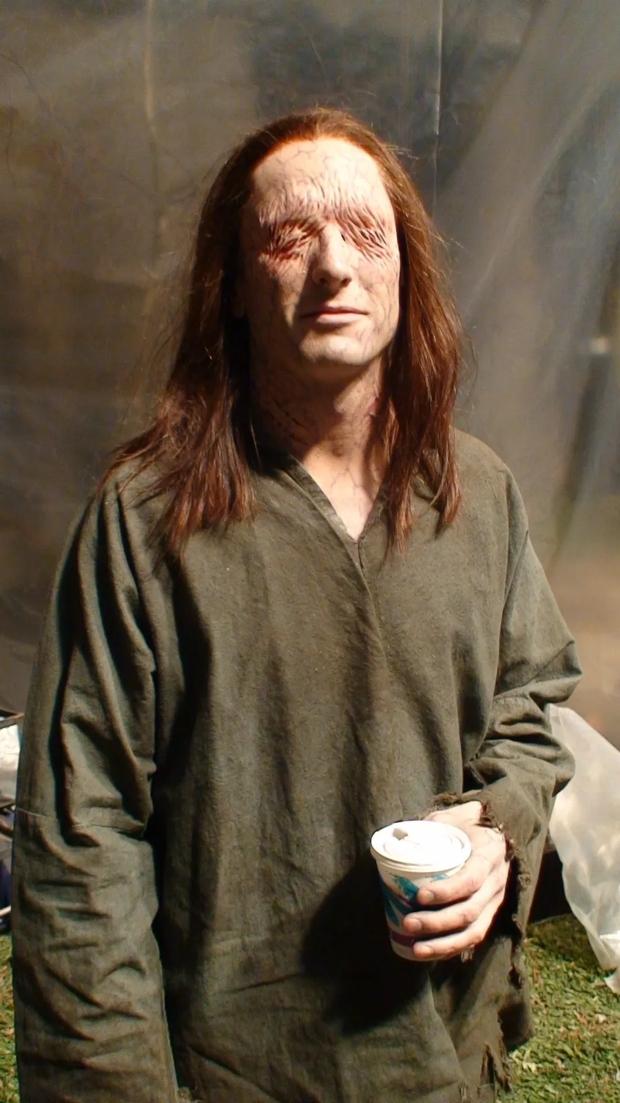 #SecretsOfStargate #Stargate #StargateSG1 #SG1 Behind the scenes, the wraith hybrids were voracious coffee drinkers and…