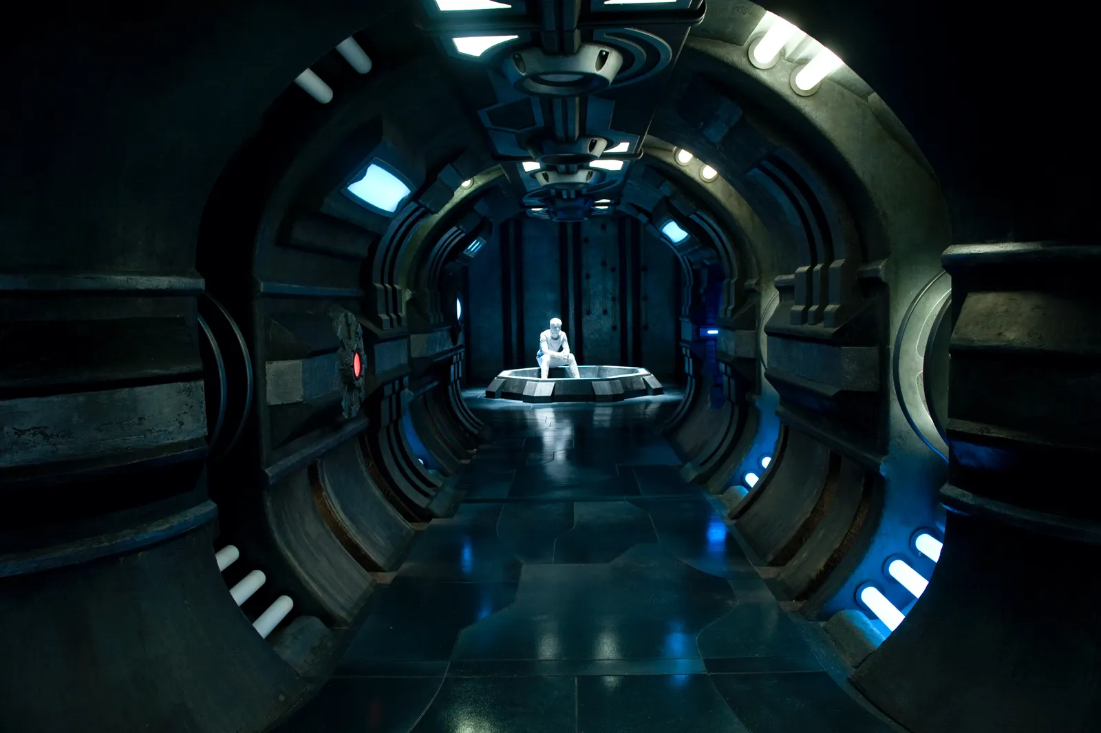 Behind the scenes on #StargateUniverse - "Space" The lonely alien. #Stargate #Universe #SGU