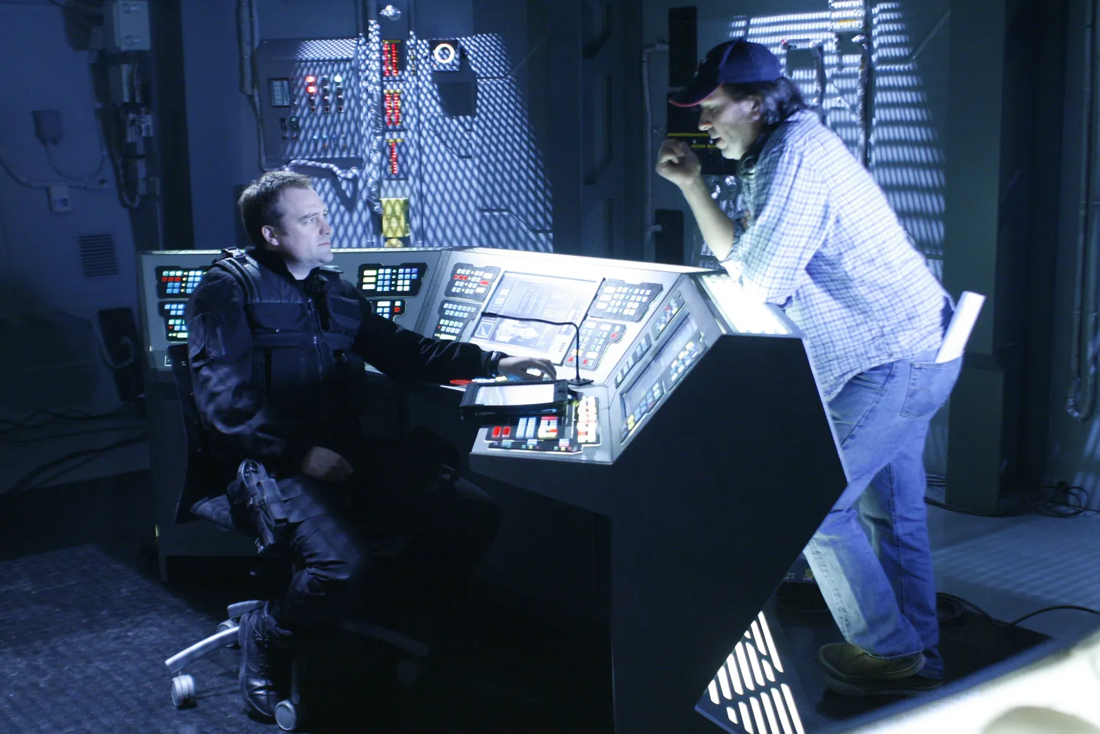 Behind the scenes on #StargateAtlantis - "The Daedalus Variations" Actor @dhewlett and director Andy Mikita discuss the…