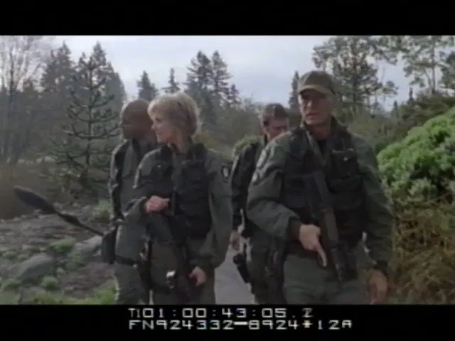 #Stargate #SG1 "Revisions" BTS - Director @realmartinwood with his trademark "AND CUUUUUUUT!"