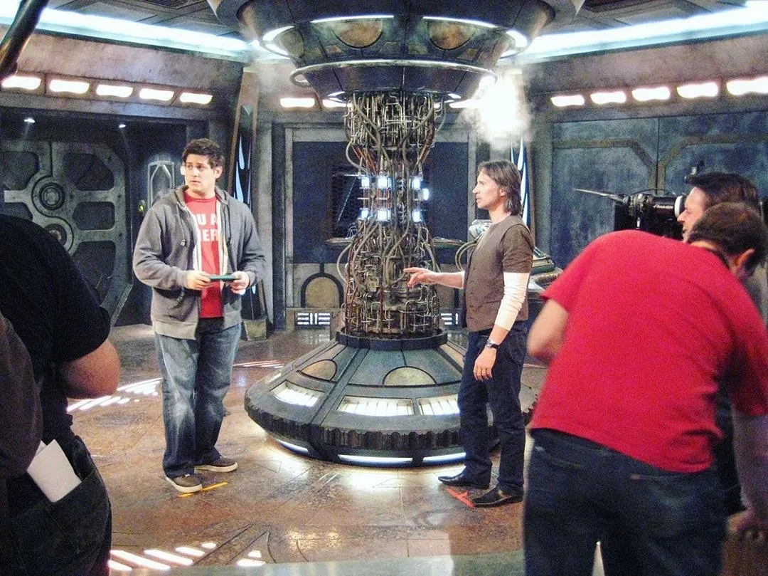 Shooting at the apple core - BTS on Stargate: Universe