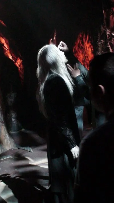 Stargate: Atlantis behind the scenes. The wraith had notoriously sensitive eyes. #DialHomeTest