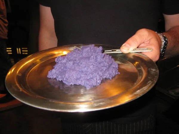 Stargate: Universe BTS - Mmmmmm. Mess hall food! @MGMTelevision @MGM_Studios @stargatecommand #StargateAlive